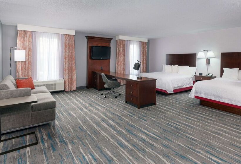 هتل Hampton Inn & Suites Orlando Airport @ Gateway Village