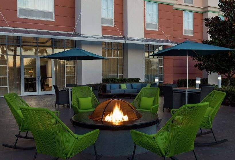 Отель Hampton Inn & Suites Orlando Airport @ Gateway Village