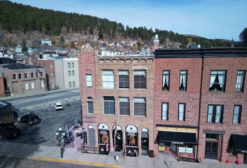 فندق Historic Iron Horse Inn   Deadwood