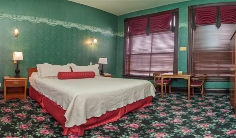 فندق Historic Iron Horse Inn   Deadwood