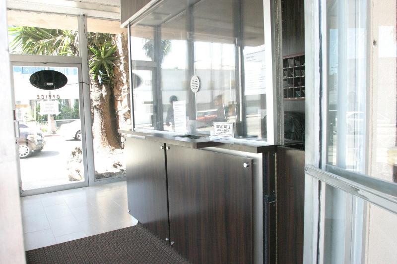 فندق Hollywood Palms Inns & Suites