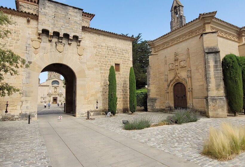 Hotel Hostatgeria De Poblet