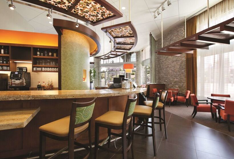 호텔 Hyatt Place Riverside Downtown