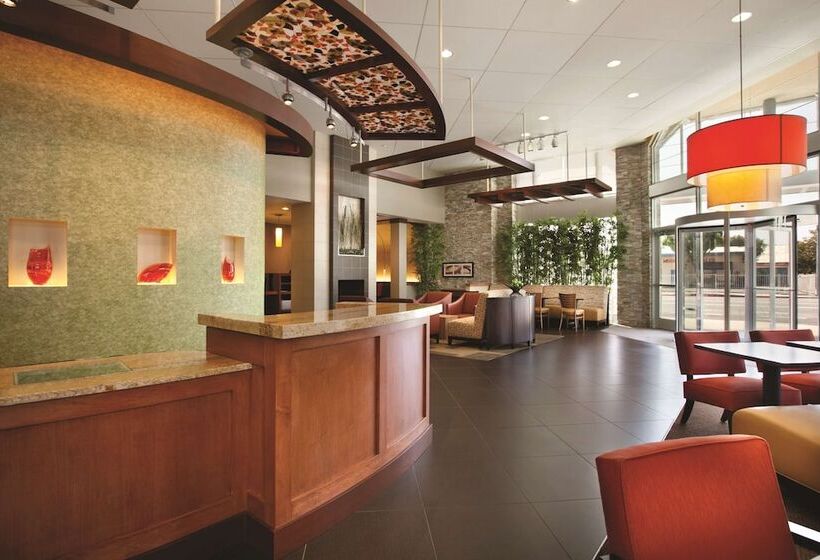 호텔 Hyatt Place Riverside Downtown