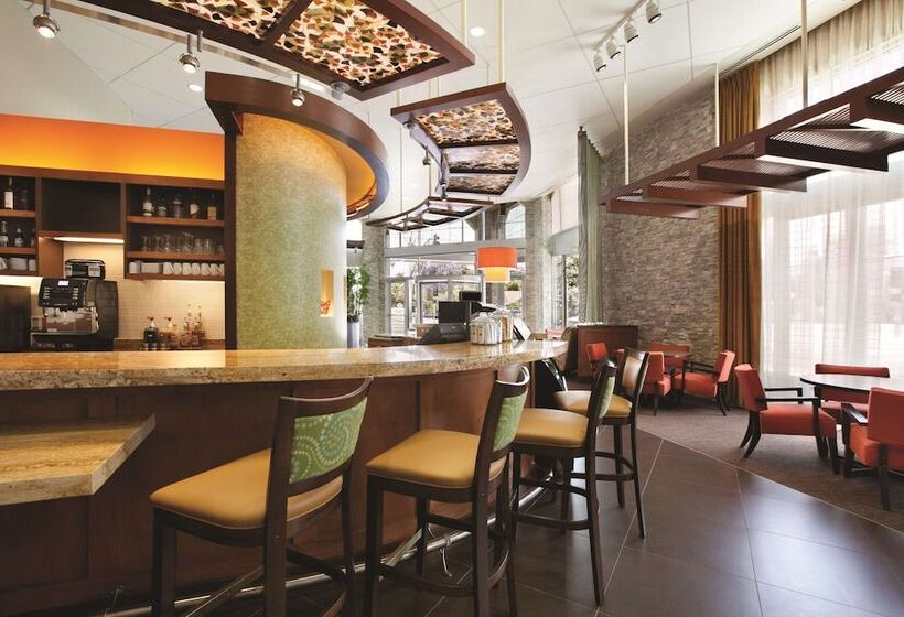 호텔 Hyatt Place Riverside Downtown