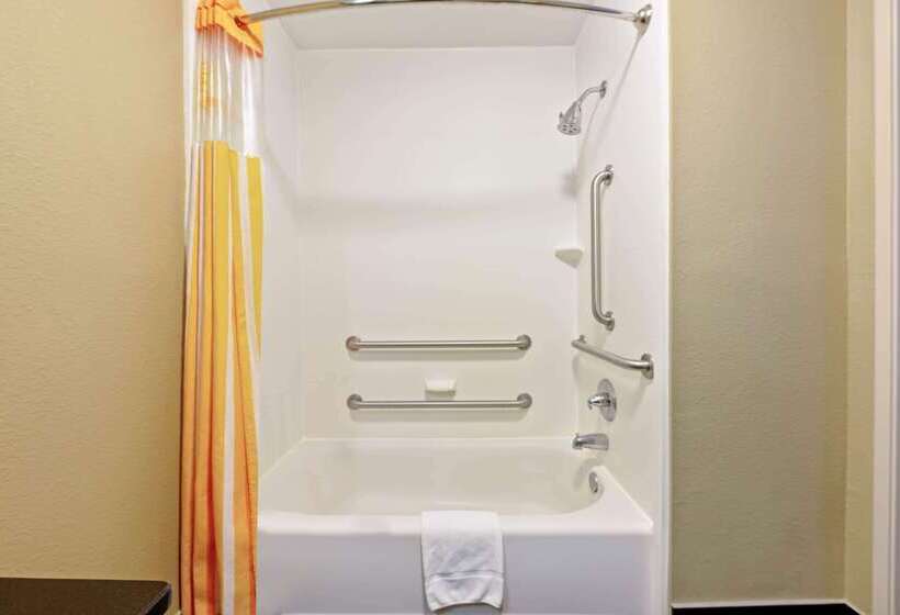 فندق La Quinta By Wyndham Leesville Ft. Polk