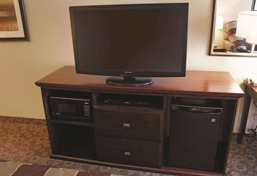 Отель La Quinta By Wyndham Dickinson