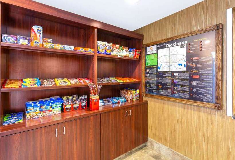 Отель La Quinta By Wyndham Dickinson