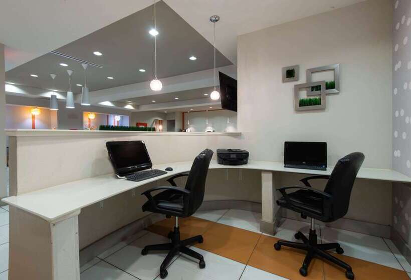 호텔 La Quinta By Wyndham Harrisburg Hershey