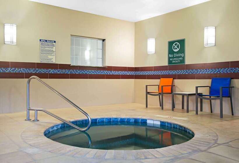 酒店 La Quinta By Wyndham Pearsall