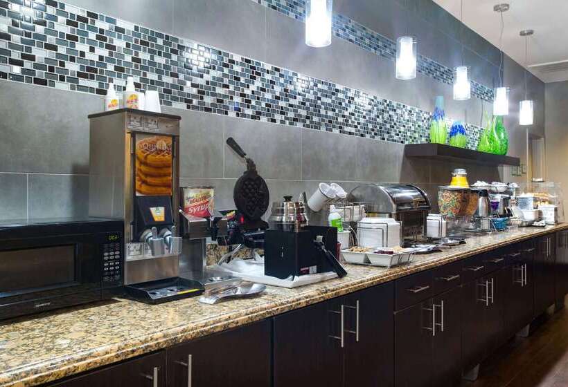 酒店 La Quinta By Wyndham Pearsall