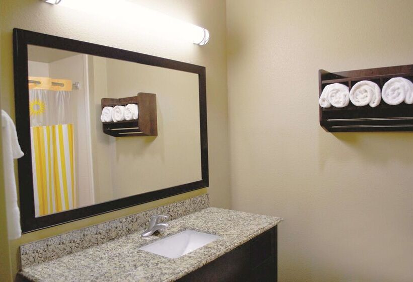 酒店 La Quinta By Wyndham Pearsall