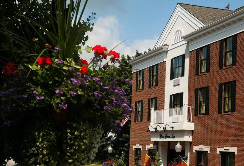 فندق Main Street Inn