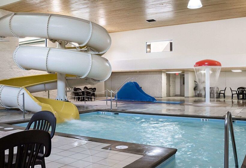 Отель Mainstay Suites Bismarck