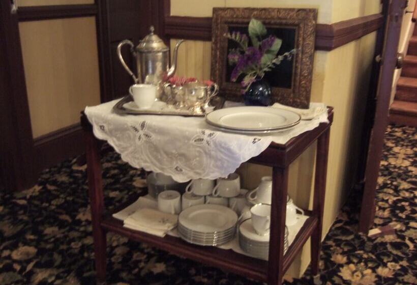 فندق Martin & Mason