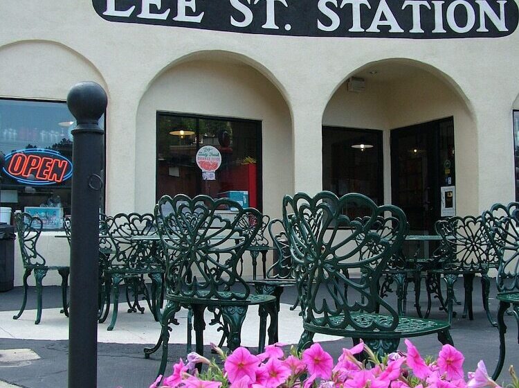 فندق Martin & Mason