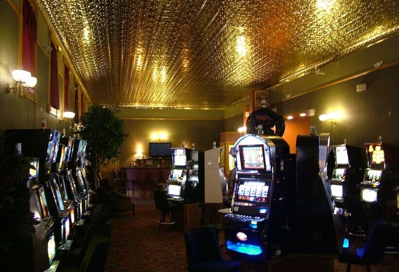 فندق Martin & Mason