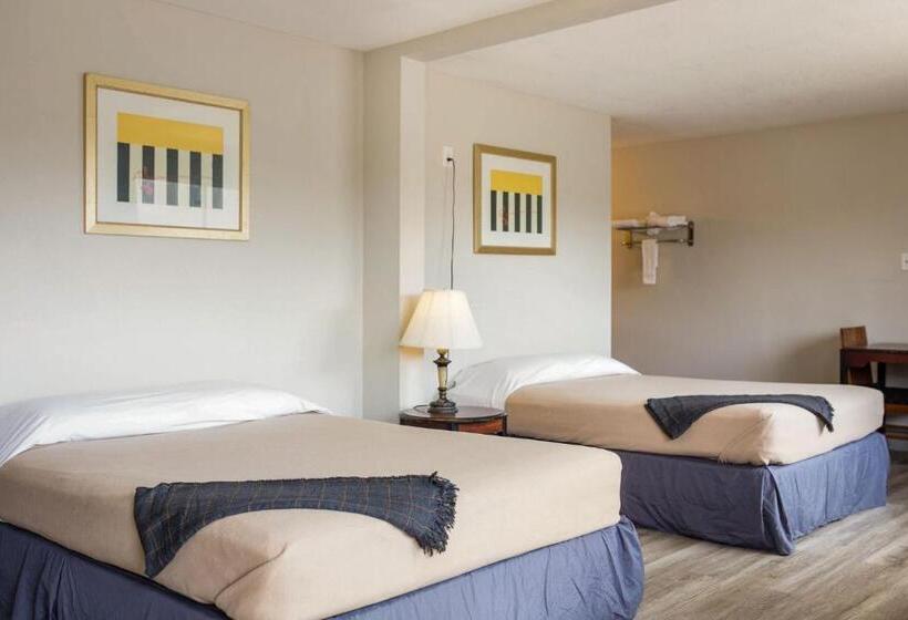 Отель Merit Inn And Suites