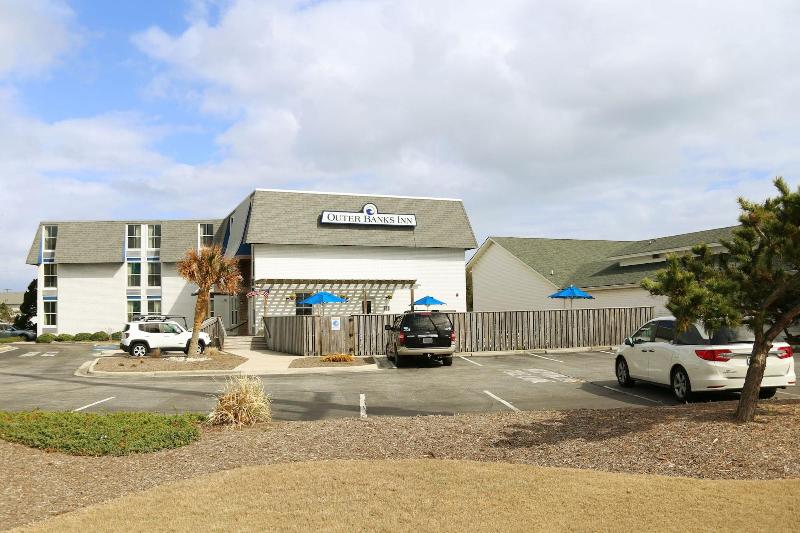 Ocean Sands Beach Boutique Inn   Stay By The Beach   Indoor Hotel   Saltwater Mineral Pool Open Unti