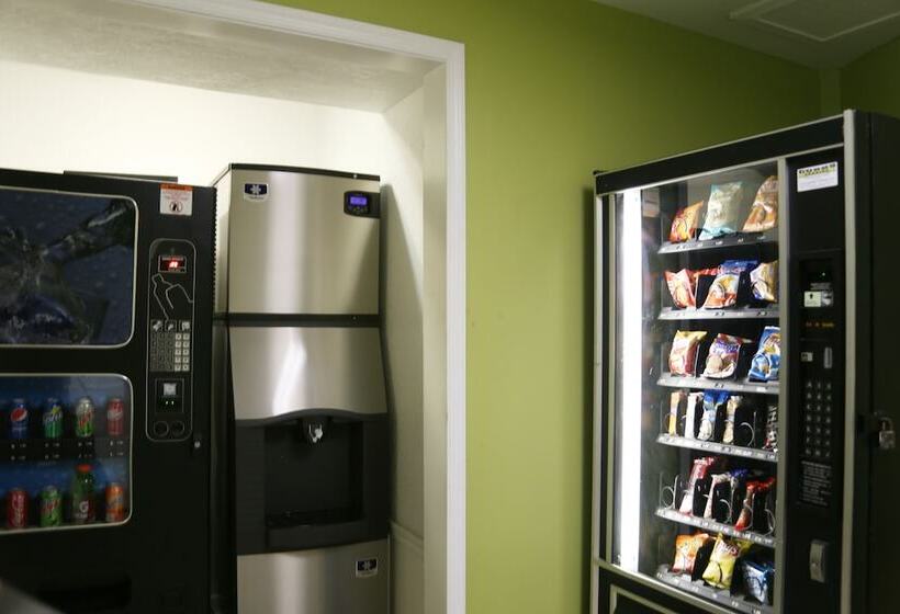 Ocean Sands Beach Boutique Inn   Stay By The Beach   Indoor Hotel   Saltwater Mineral Pool Open Unti