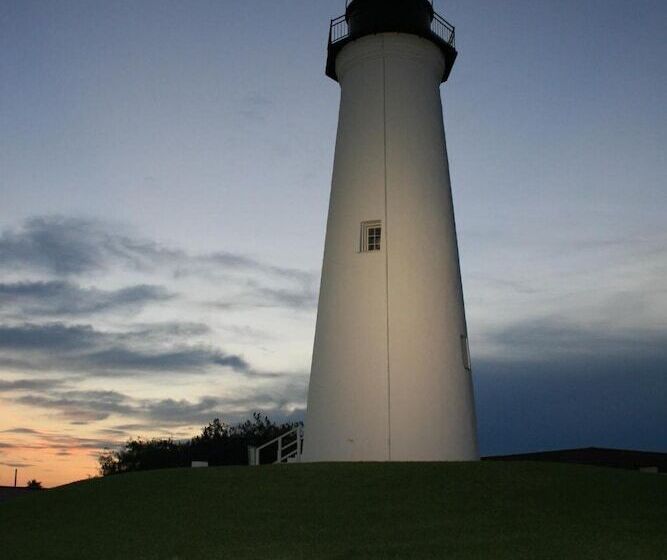 호텔 Port Isla Inn