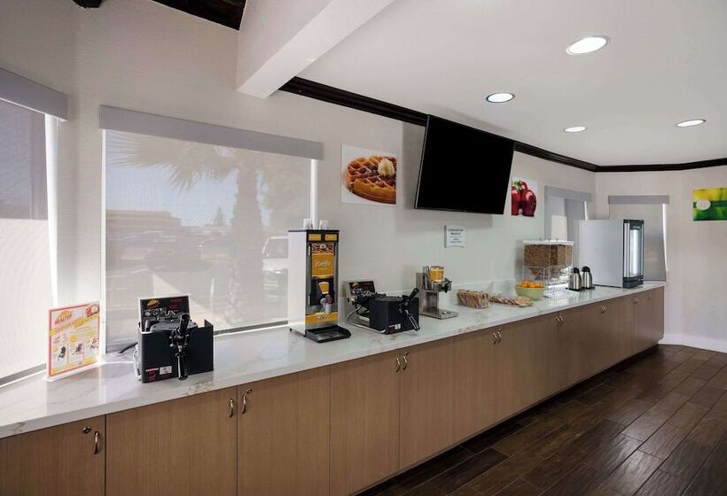 ホテル Quality Inn Elk Grove Sacramento