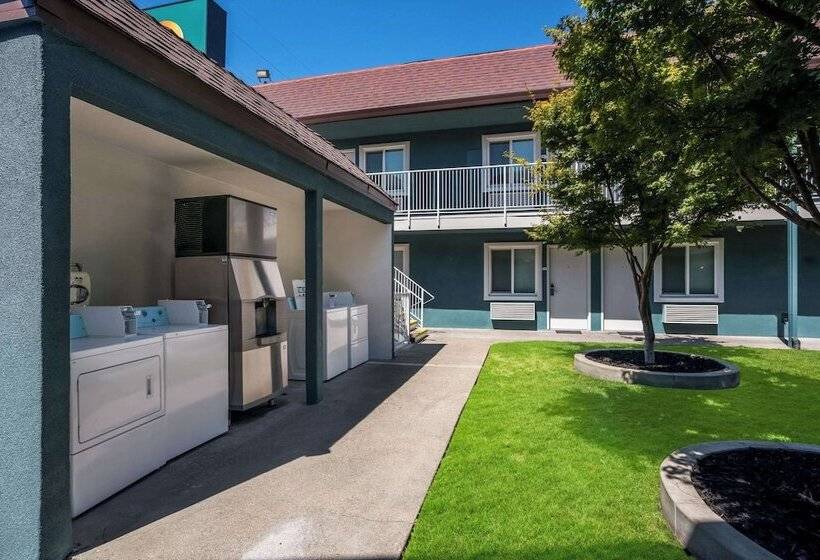 ホテル Quality Inn Elk Grove Sacramento