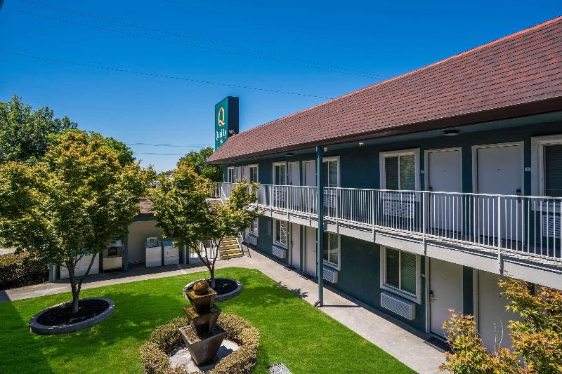ホテル Quality Inn Elk Grove Sacramento