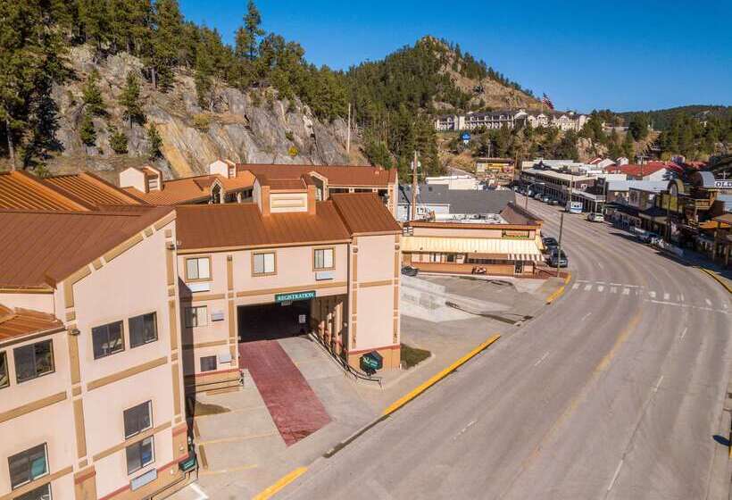 هتل Quality Inn Keystone Near Mount Rushmore