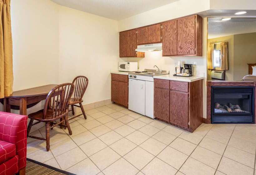 هتل Quality Inn Keystone Near Mount Rushmore