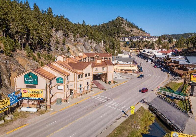 هتل Quality Inn Keystone Near Mount Rushmore