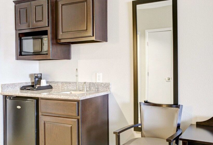 هتل Quality Inn & Suites Bryan College Station