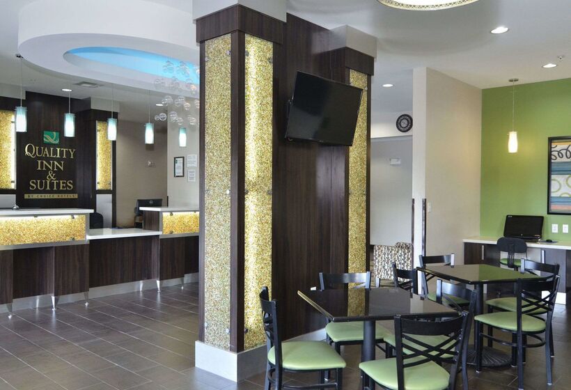 酒店 Quality Inn & Suites Kenedy  Karnes City