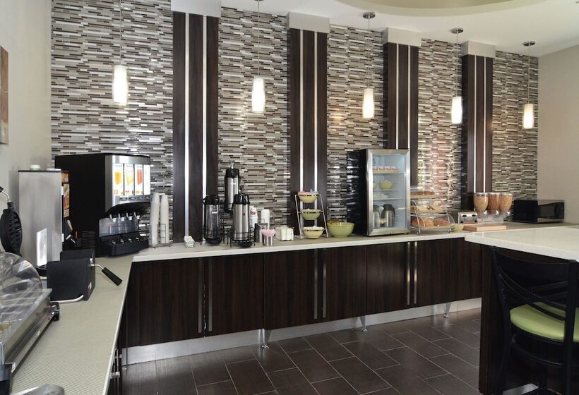 酒店 Quality Inn & Suites Kenedy  Karnes City