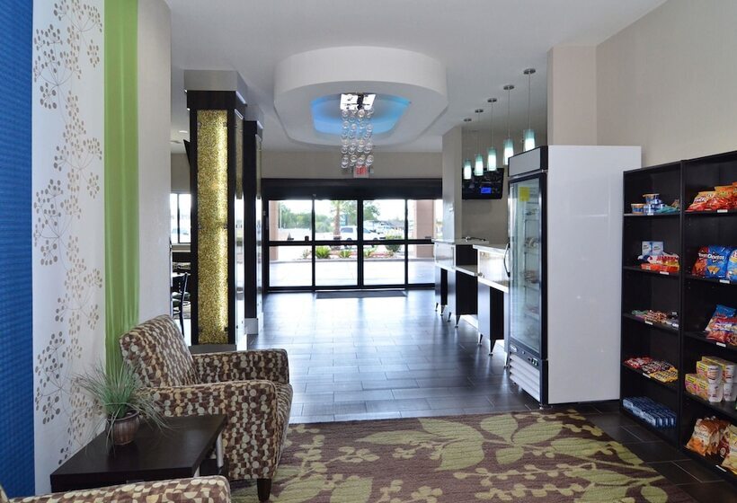 酒店 Quality Inn & Suites Kenedy  Karnes City