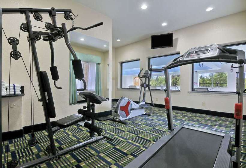 فندق Ramada By Wyndham South Waco