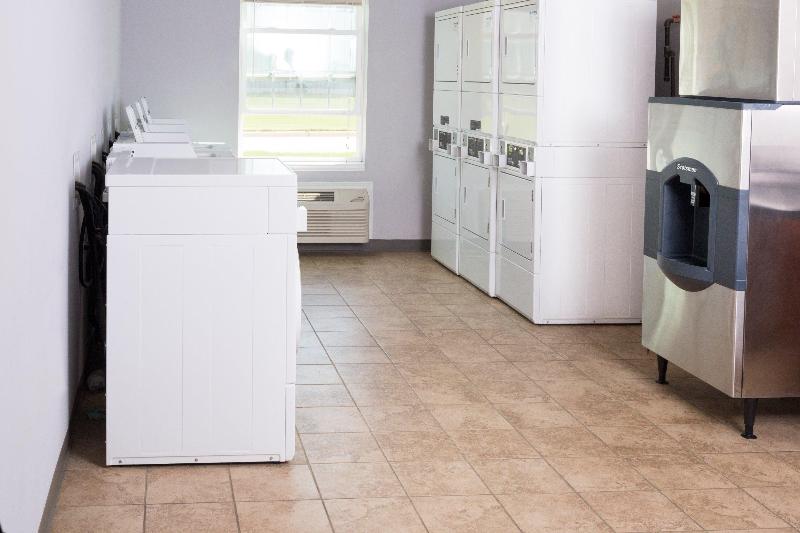 ホテル Red Roof Inn & Suites Dickinson