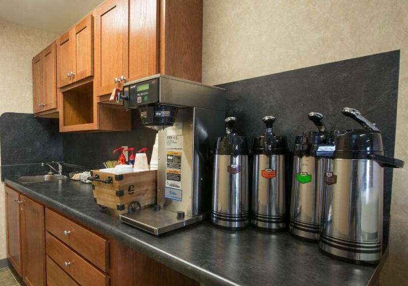 ホテル Red Roof Inn & Suites Dickinson