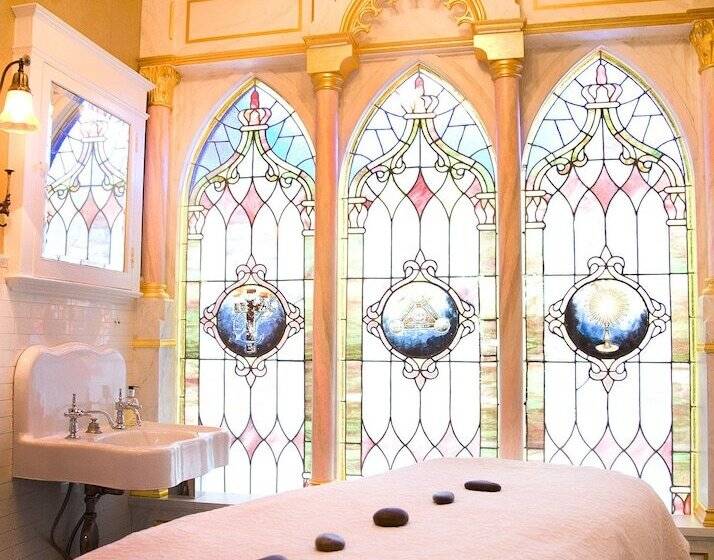 فندق Rivertown Inn