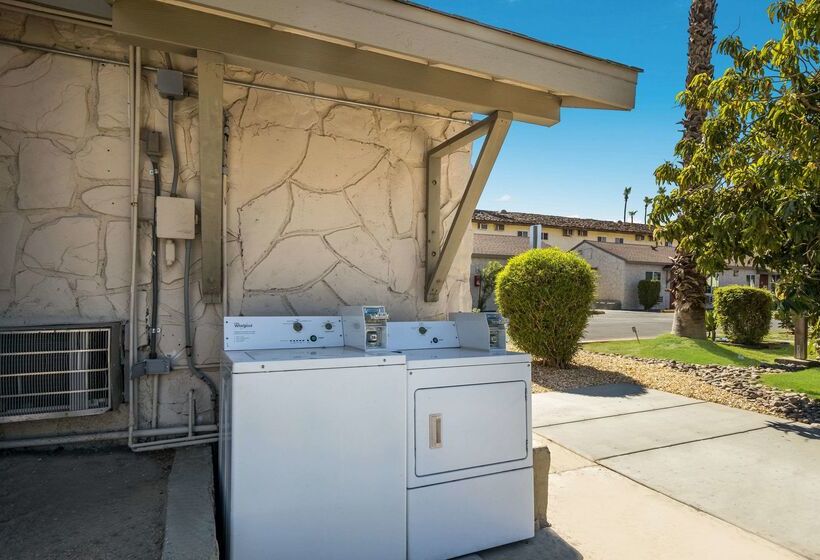 فندق Rodeway Inn Near Coachella