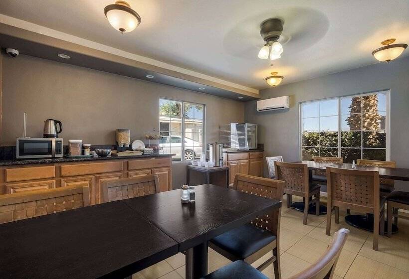 فندق Rodeway Inn Near Coachella