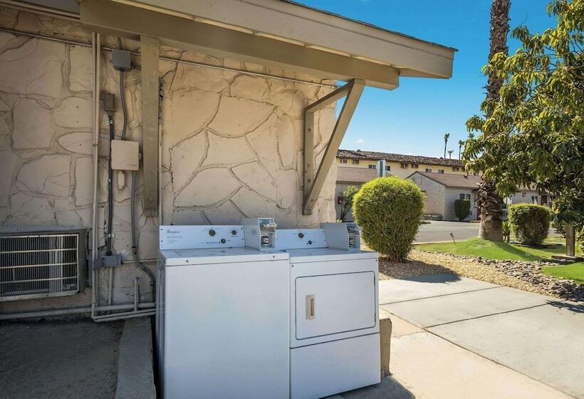 فندق Rodeway Inn Near Coachella