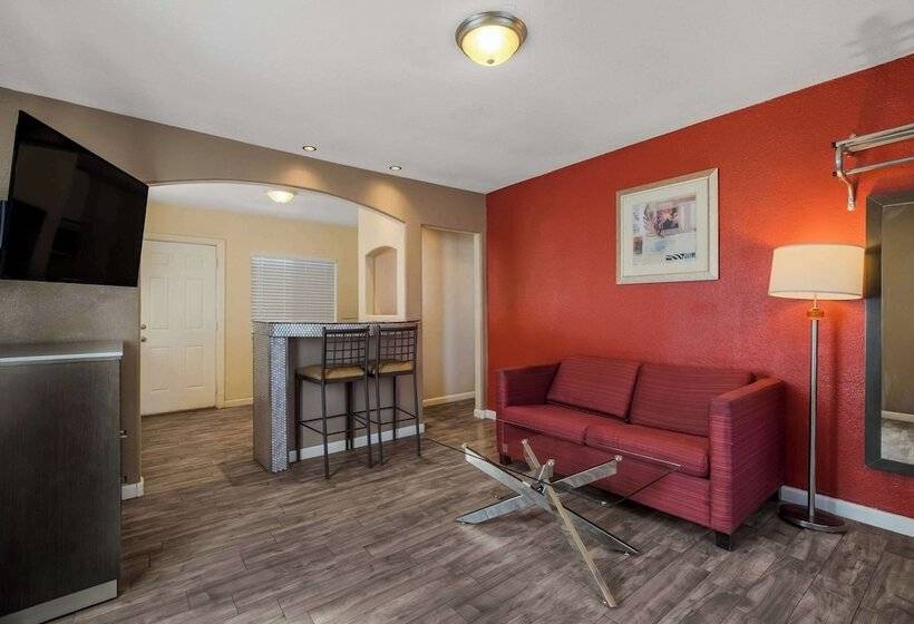 فندق Rodeway Inn Near Coachella