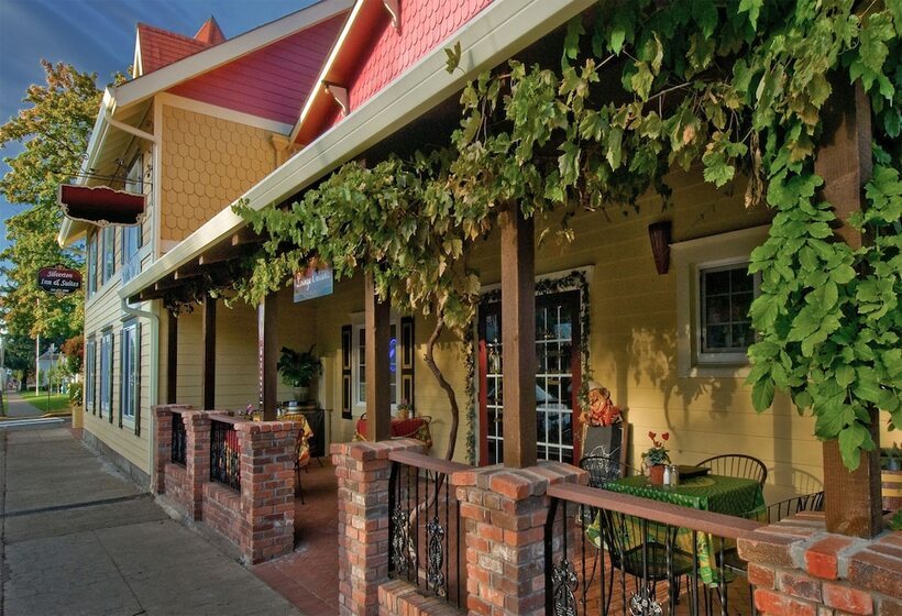 호텔 Silverton Inn & Suites