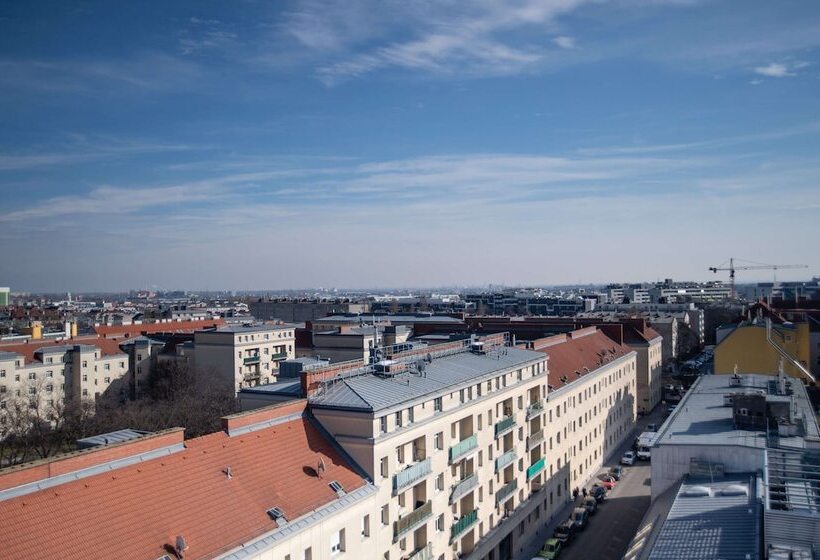 Simm S Hotel   Cityhotel Next To Metro U3