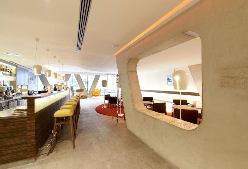 Simm S Hotel   Cityhotel Next To Metro U3