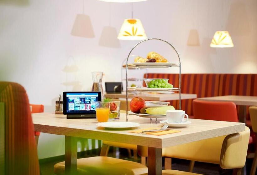 Simm S Hotel   Cityhotel Next To Metro U3