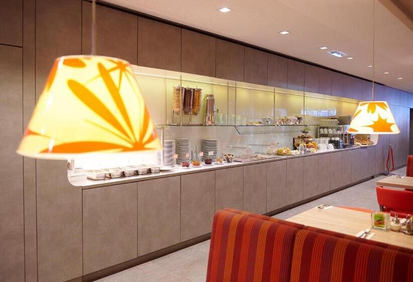 Simm S Hotel   Cityhotel Next To Metro U3