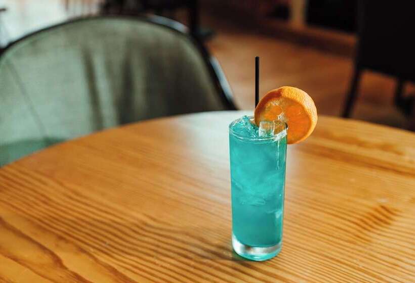 Отель Skyler Syracuse Tapestry Collection By Hilton