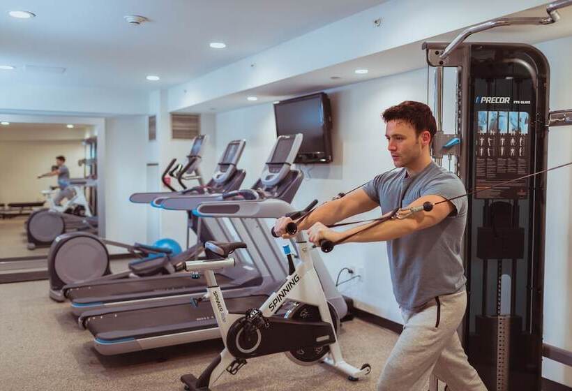 Отель Skyler Syracuse Tapestry Collection By Hilton